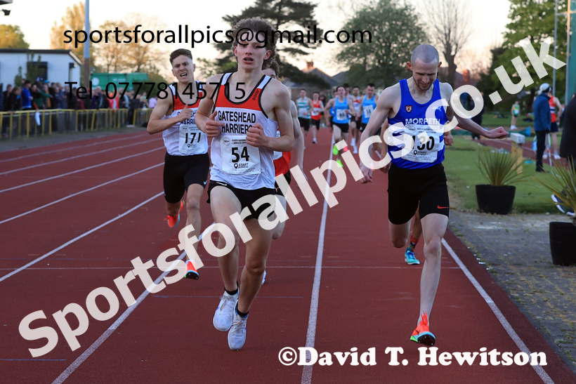 The 1500 metres, 2026 NEGP 1, Monkton Stadium. Photo: David T. Hewitson/Sports for All Pics